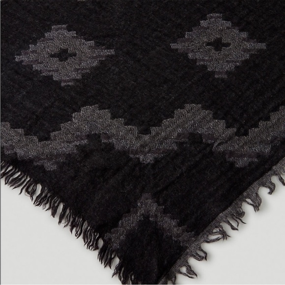 Wilfred Diamond Mosaic triangle scarf - Picture 2 of 6
